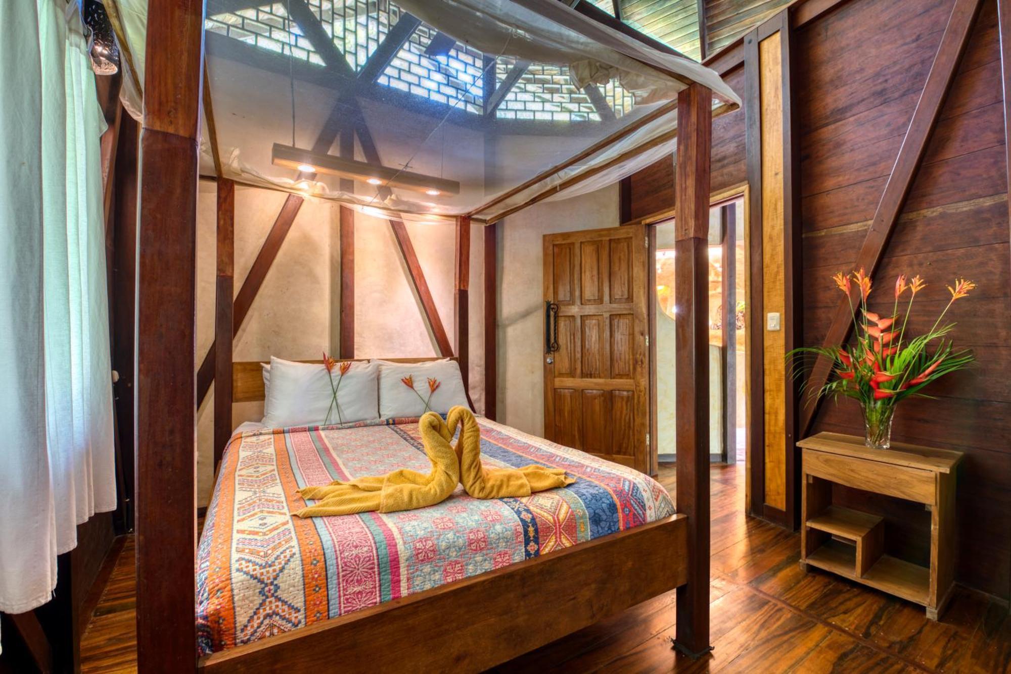 Puerto Viejo de Talamanca Tree House Beachfront Lodge מראה חיצוני תמונה