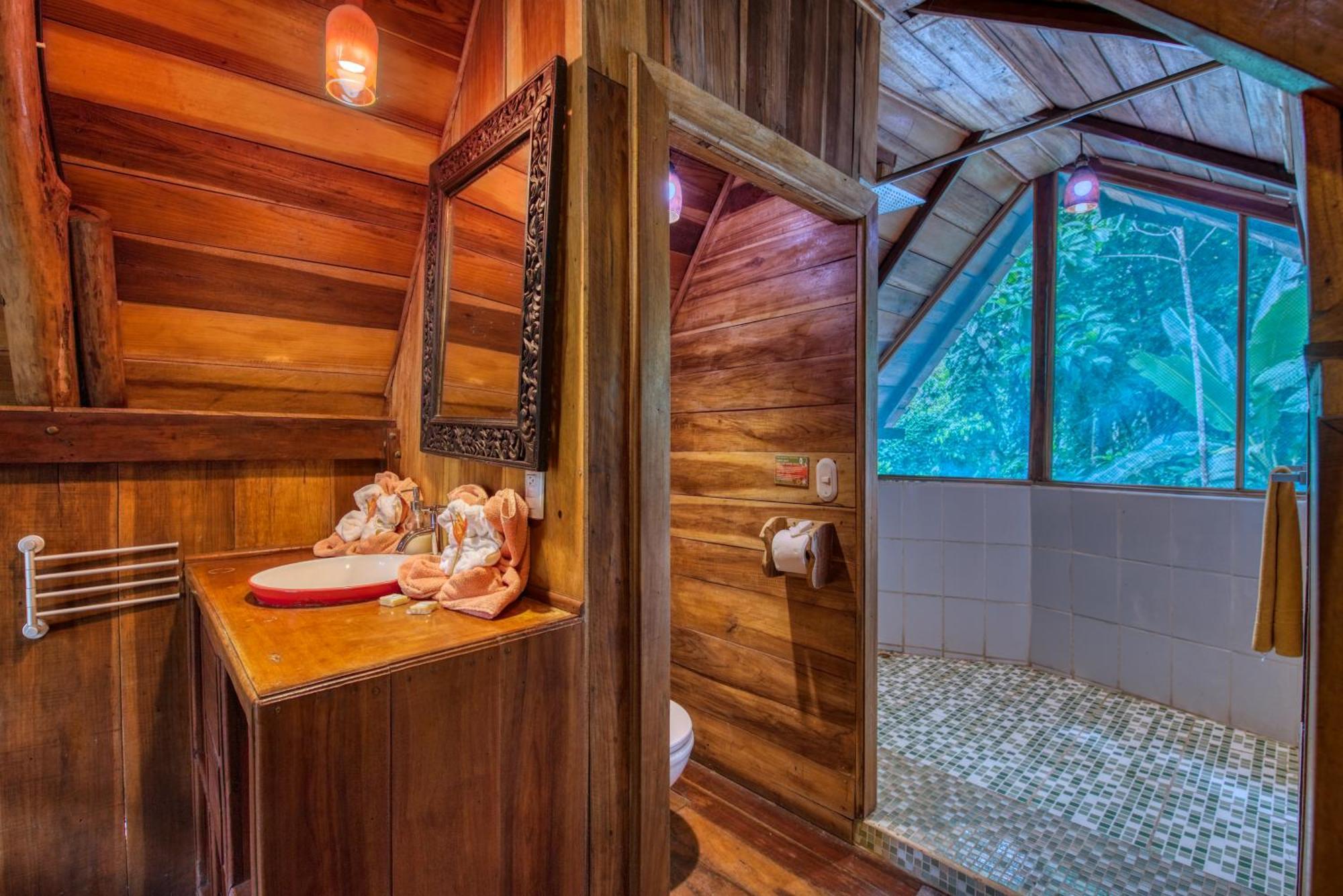 Puerto Viejo de Talamanca Tree House Beachfront Lodge מראה חיצוני תמונה