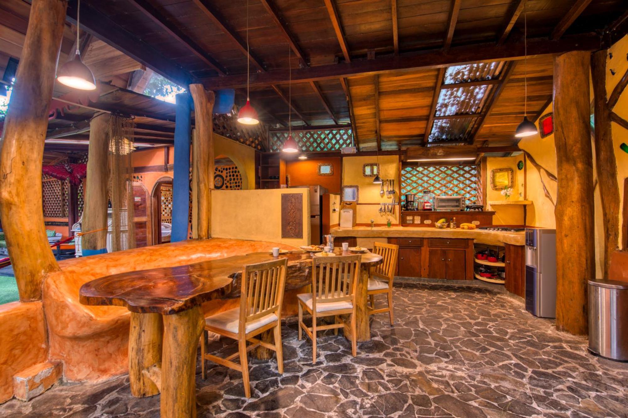 Puerto Viejo de Talamanca Tree House Beachfront Lodge מראה חיצוני תמונה