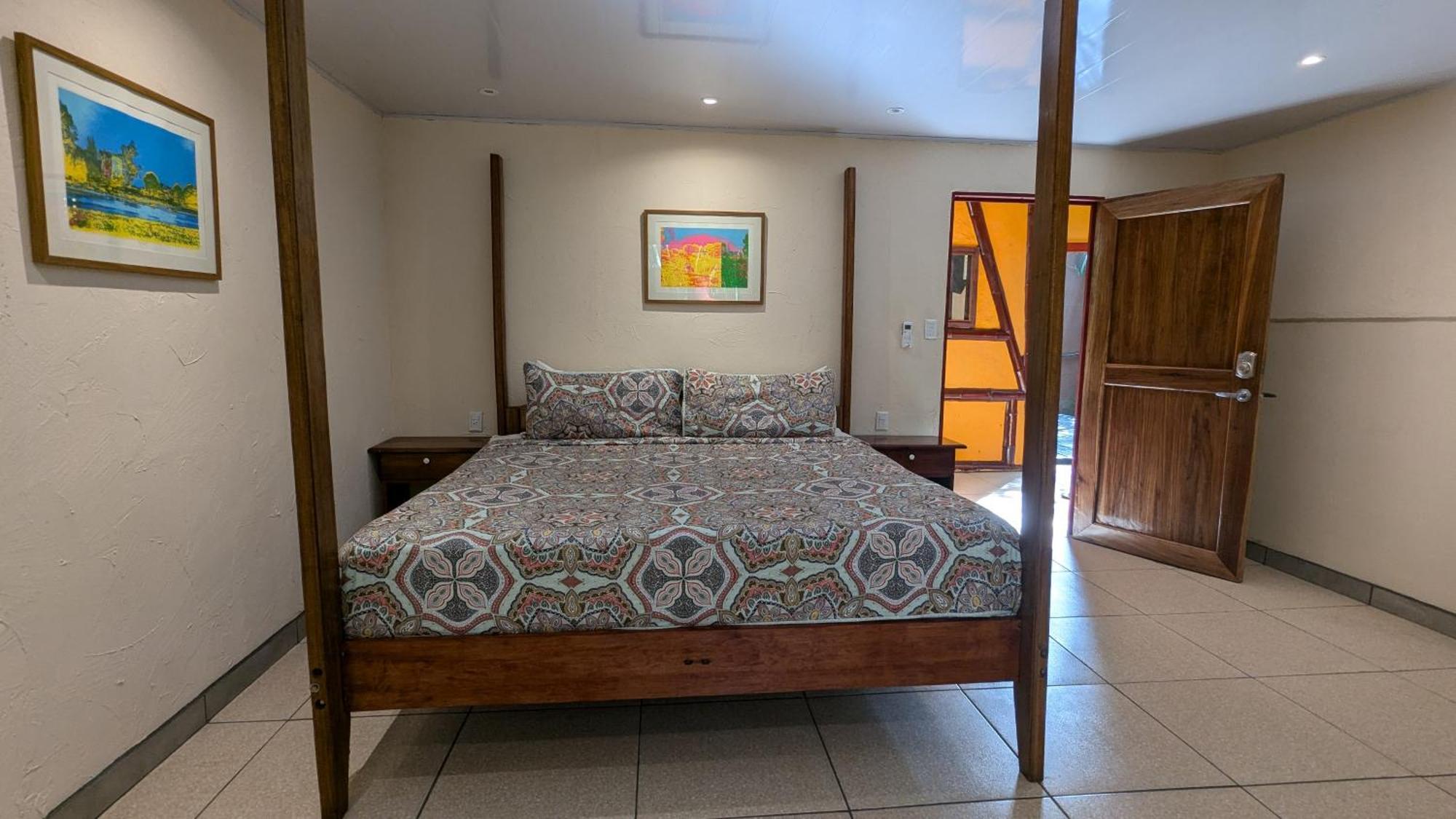 Puerto Viejo de Talamanca Tree House Beachfront Lodge מראה חיצוני תמונה