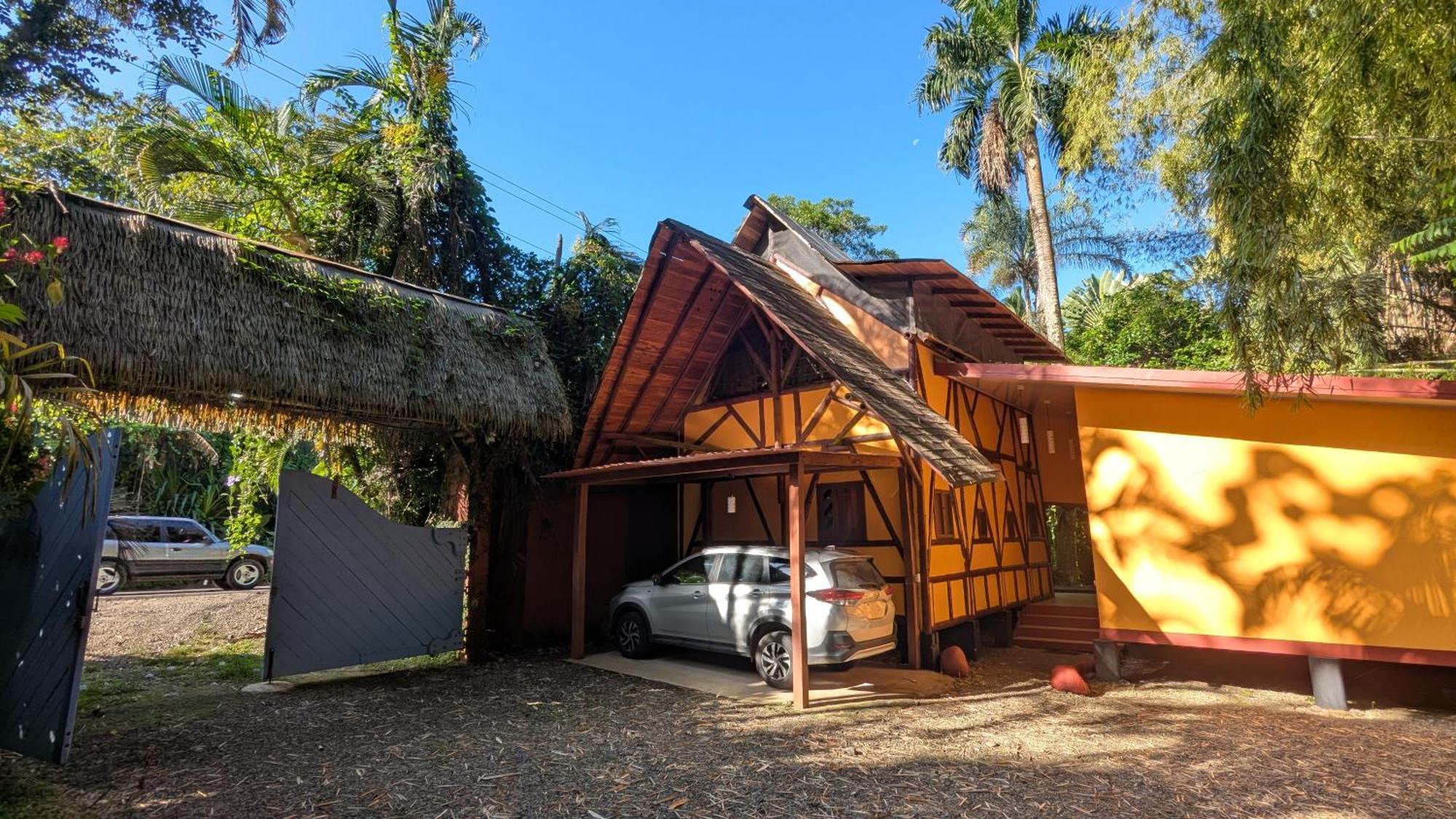 Puerto Viejo de Talamanca Tree House Beachfront Lodge מראה חיצוני תמונה